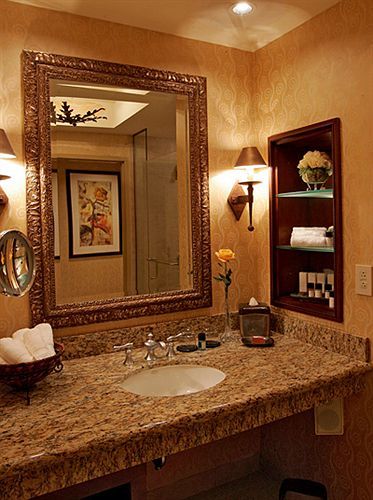 Hotel Argosy Casino & 4*