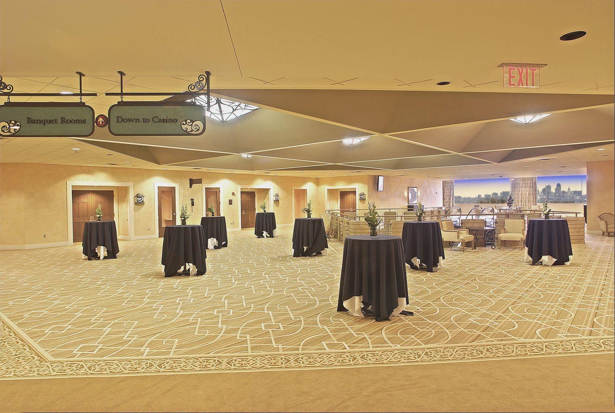 Hotel Argosy Casino & 4*