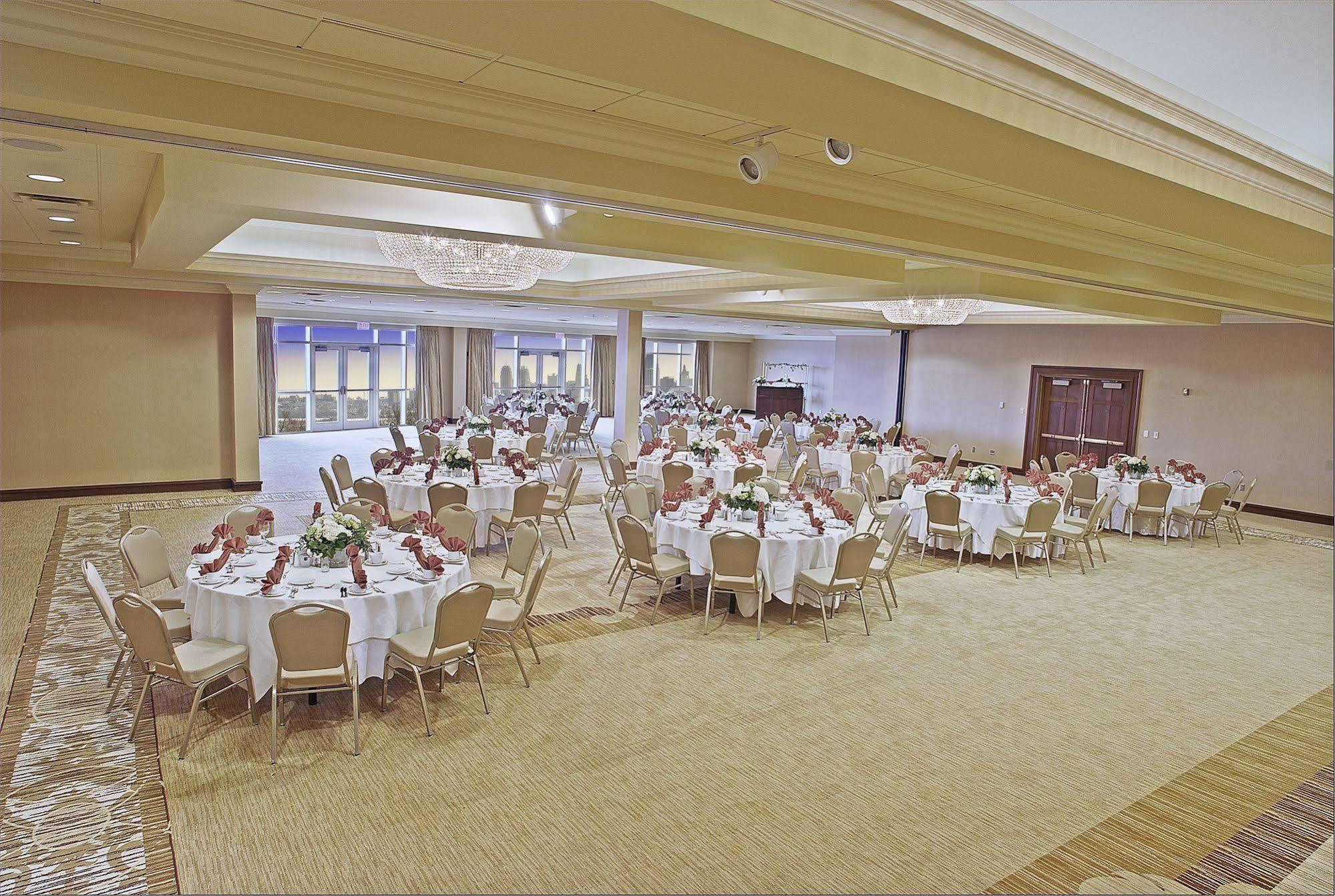 Argosy Casino & 4*